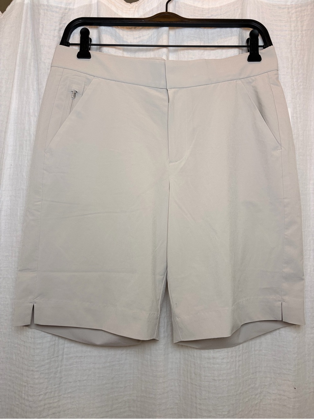 NWT Athleta Tribeca 7" Bermuda Short Beige Size 4